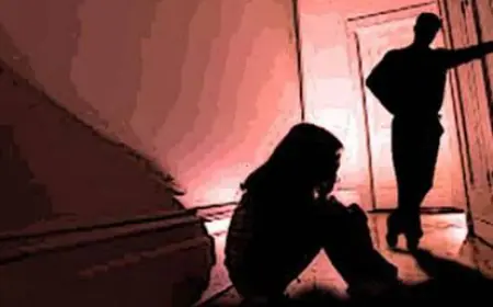 Noida News : सिविल सर्विसेज की तैयारी कर रही युवती ने लगाया एक युवक पर उत्पीड़न और धमकी देने का आरोप