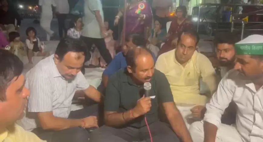 Greater Noida News: सीएम का ग्रेटर नोएडा में है दौरा, बिल्डर के खिलाफ किसानों का धरना-प्रदर्शन, प्रशासन मान-मनौव्वल में जुटा