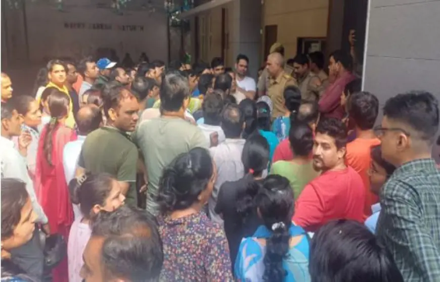 Noida News : अभिभावकों ने किया प्रदर्शन, 12 को बच्चों की सुरक्षा पर स्कूल प्रबंधन व अभिभावकों में होगी वार्ता