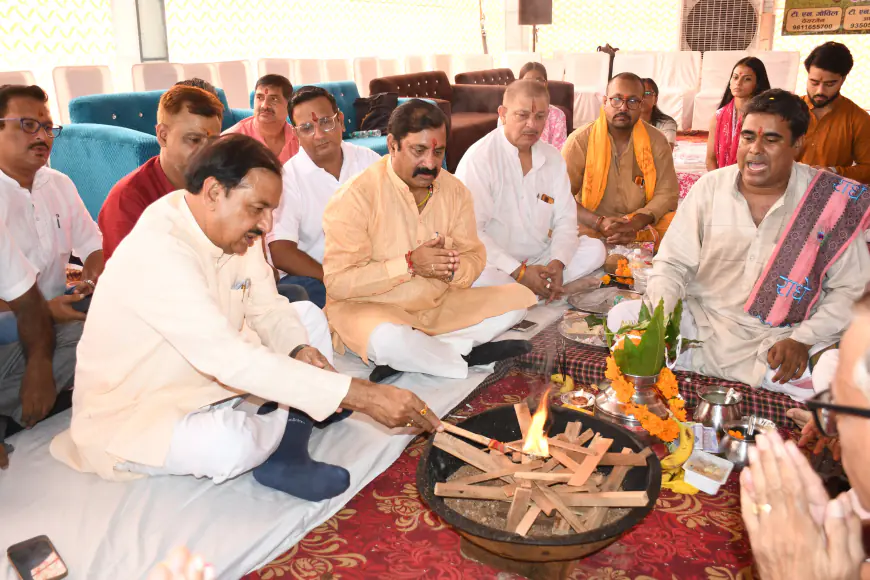 Noida News : श्री सनातन धर्म रामलीला समिति ने रामलीला मंचन के लिए किया भूमि पूजन, डबल स्टोरी भव्य मंच पर 3 अक्टूबर से शुरू होगी श्री राम की लीला