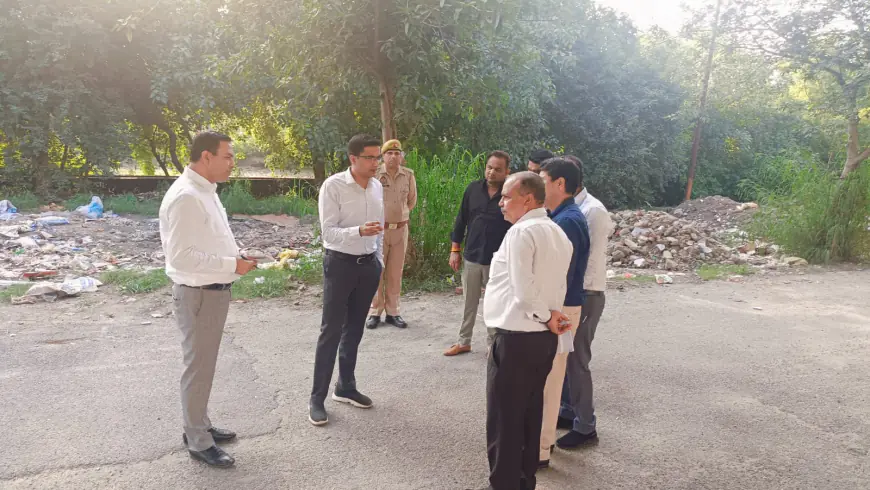 Noida News : नोएडा सीईओ को निरीक्षण में शहर की सड़कें मिली क्षतिग्रस्त, वरिष्ठ प्रबन्धक को कारण बताओ नोटिस जारी