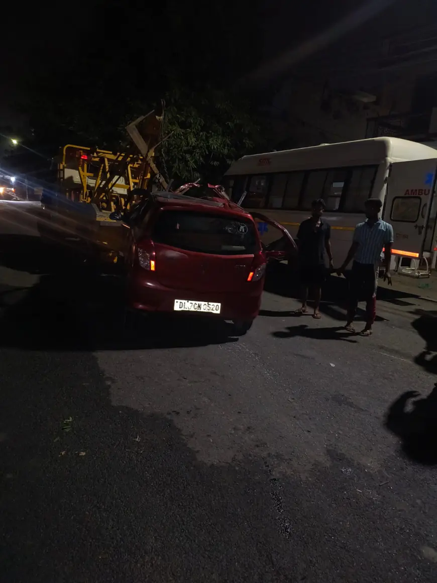 Noida News : ट्रैक्टर और आल्टो कार में हुई सीधी टक्कर, कार सवार चार की मौत, एक घायल