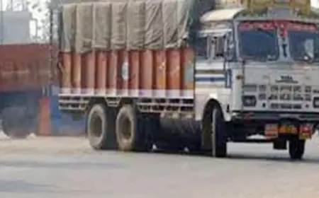 Noida News : उप जिलाधिकारी ने ओवरलोड ट्रक को चेकिंग के लिए रोका तो चार लोगों ने किया बवाल, गिरफ्तार