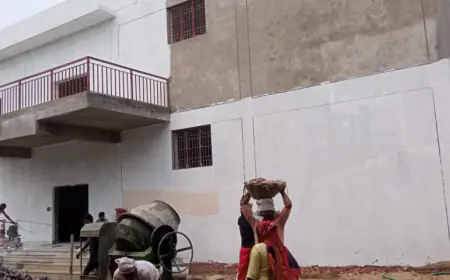 Noida News : ग्रेनो प्राधिकरण ने 11 सेक्टरों के निवासियों को दीपावली का दिया तोहफा, हाईटेक सामुदायिक केंद्रों की जल्द मिलेगी सौगात