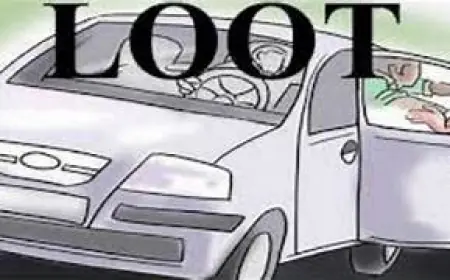 Noida News : अज्ञात बदमाशों ने हथियार के बल पर कार, नगदी लूटी