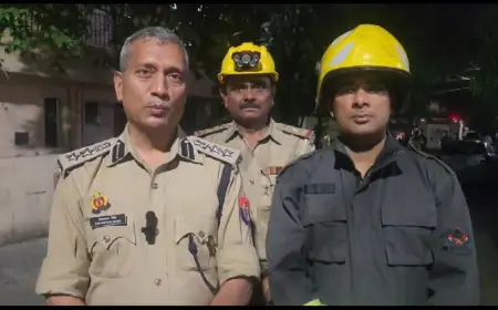 Noida News : पटाखे की चिंगारी से मकान में लगी आग, दम घुटने से महिला की मौत, दूसरी की हालत गंभीर