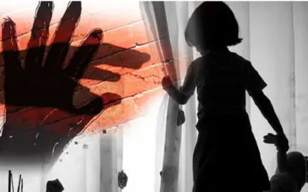 Noida News : स्कूल में भी सुरक्षित नहीं हैं बच्चियां, मासूम से डिजिटल रेप