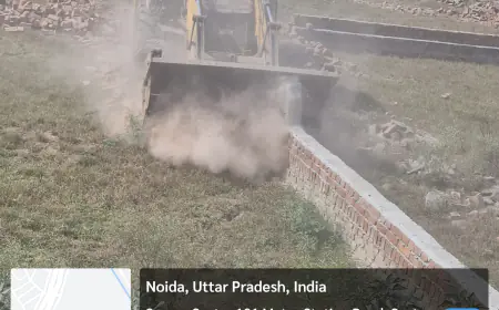Noida News : नोएडा के अधिसूचित क्षेत्र में प्राधिकरण का चला बुलडोजर, करोड़ों की भूमि भू-माफिया के चंगुल से मुक्त