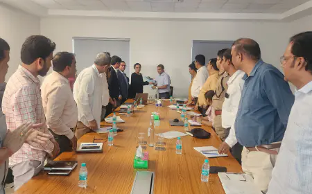 Greater Noida News : एयरपोर्ट ट्रायल की तैयारी शुरू, डीएम की अध्यक्षता में हुई बैठक