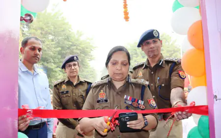 Greater Noida News : महिलाओं व बालिकाओं की सुरक्षा के लिए सीपी ने पुलिस पिंक बूथ का किया उद्घाटन