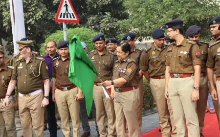 Noida News : 23 रूटों पर नंबर से चलेंगे ऑटो व ई रिक्शा, सीपी ने रूट चार्ट व नंबर देकर किया रवाना, मुसाफिरों को नहीं होगी दिक्कत