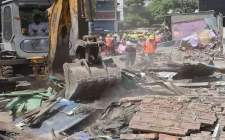 Jewar News :  अतिक्रमण हटाने गए पंचायत कर्मियों व दुकानदारों में मारपीट