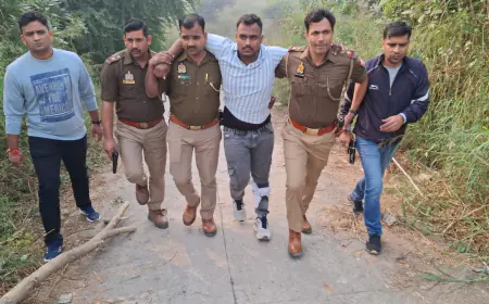 Noida News : पुलिस मुठभेड़ के दौरान दो शातिर लूटेरे गिरफ्तार, एक के पैर में लगी गोली