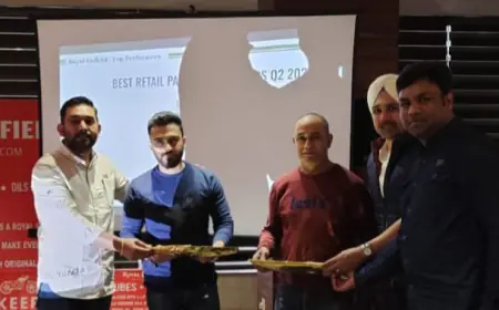 Noida News : रिटेलर मीट में रॉयल एनफील्ड ने ’लक्ष्मी आटो केयर’ को दिया प्रथम पुरस्कार