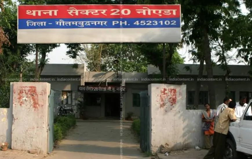 Noida News : बच्चे को अकेला छोड़कर मां मांग रही थी भीख, रोता हुआ देख अज्ञात व्यक्ति ले गया अपने साथ
