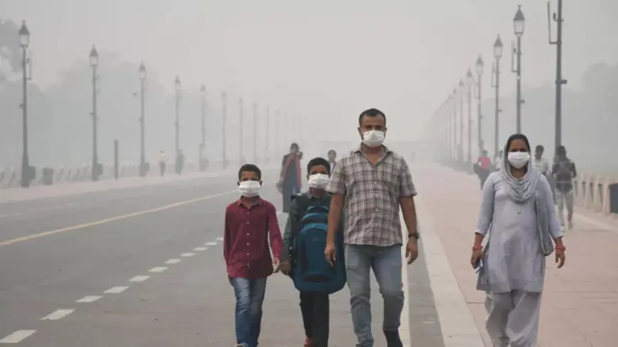 Noida Weather Update : राष्ट्रीय राजधानी क्षेत्र बना गैस चैंबर, लोगों का जीना हुआ दूभर 