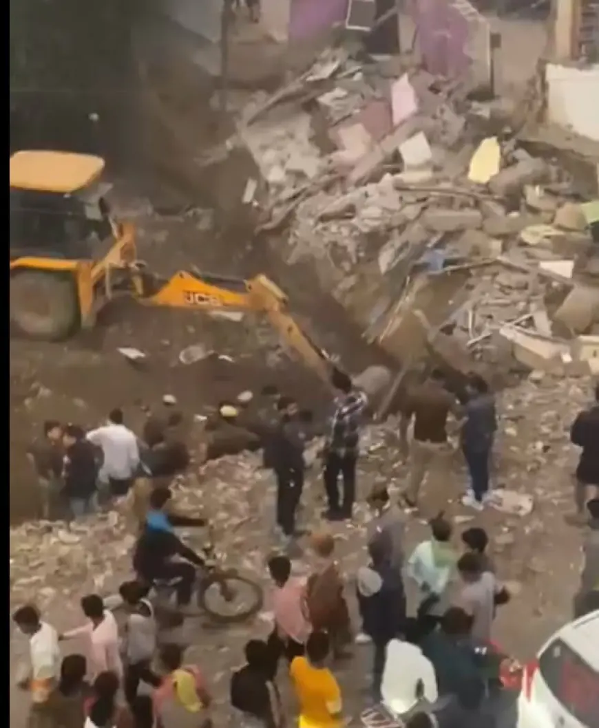 Noida News :बेसमेंट की खुदाई के समय भर -भराकर मकान गिरा, 4 दबे ,एक की मौत