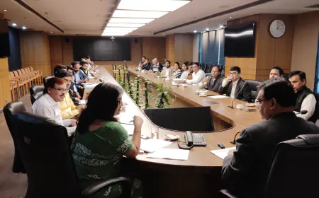 Greater Noida News : ग्रेटर नोएडा के 5 बड़े बिल्डरों को एसीईओ ने दी चेतावनी, फ्लैटों की रजिस्ट्री न कराने पर होगी सख्त कार्रवाई