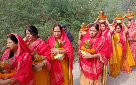 Noida News : श्रीमद् भागवत कथा आयोजन के लिए निकाली शोभायात्रा