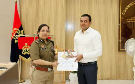 Noida News : पवन गौतम ने गोल्ड मेडल प्राप्त कर पुलिस कमिश्नरेट गौतमबुद्ध का नाम किया रोशन, सीपी ने किया सम्मानित