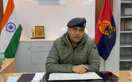 Noida News : पुलिस ने मानवीय पहल की शुरुआत करते हुए  ठंड में गरीब और बेसहारा लोगों को पहुँचाया रैनबसेरा तक