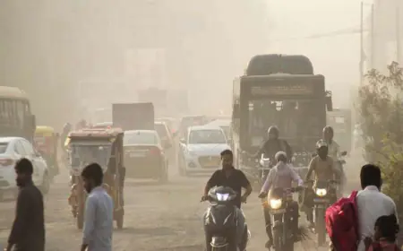 Weather Update : एनसीआर में वायु प्रदूषण के बढ़ते स्तर ने लोगों का जीना किया दूभर 