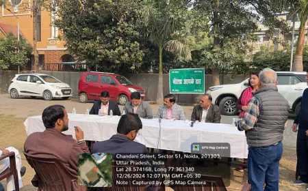 Noida News : नोएडा आपके द्वार कार्यक्रम में प्राधिकरण अधिकारियों ने सेक्टर-51 की सुनीं समस्याएं