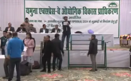 Greater Noida News : एयरपोर्ट के पास घर बनाने वालों का सपना  हुआ साकार  451 लोगों को मिला प्लॉट 