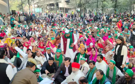 Greater Noida News :  संयुक्त किसान मोर्चा की हुई महापंचायत, 7 जनवरी को तीनों प्राधिकरण व प्रशासन के साथ होगी वार्ता