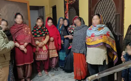 Noida News : महिला सुरक्षा को लेकर पुलिस ने चलाया जागरूकता अभियान