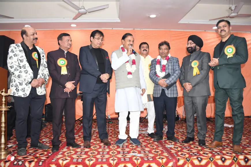 Noida News : नोएडा के सेक्टर-56 में ’पंजाबी विकास मंच’ ने धूमधाम से मनाया लोहड़ी का पर्व