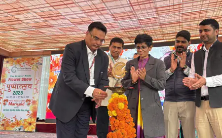 Greater Noida News :  एसीईओ ने किया तीन दिवसीय पुष्पोत्सव 2025 का शुभारंभ, रंग-बिरंगे फूलों की खूबसूरती से जगमगा उठा सिटी पार्क