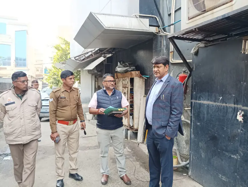 Noida News : नोएडा में जिला प्रशासन की बड़ी कार्रवाई, फेयरडील कार्स का सर्विस सेंटर सील