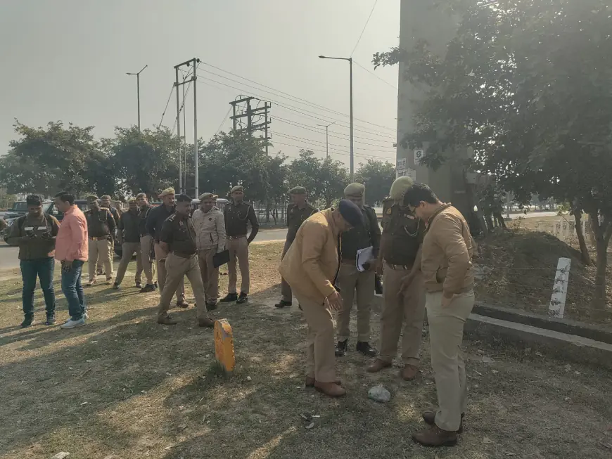 Noida News : ग्रेटर नोएडा में दिनदहाड़े बैंक कर्मी की हत्या, ससुराल पक्ष के लोगों पर लगा आरोप