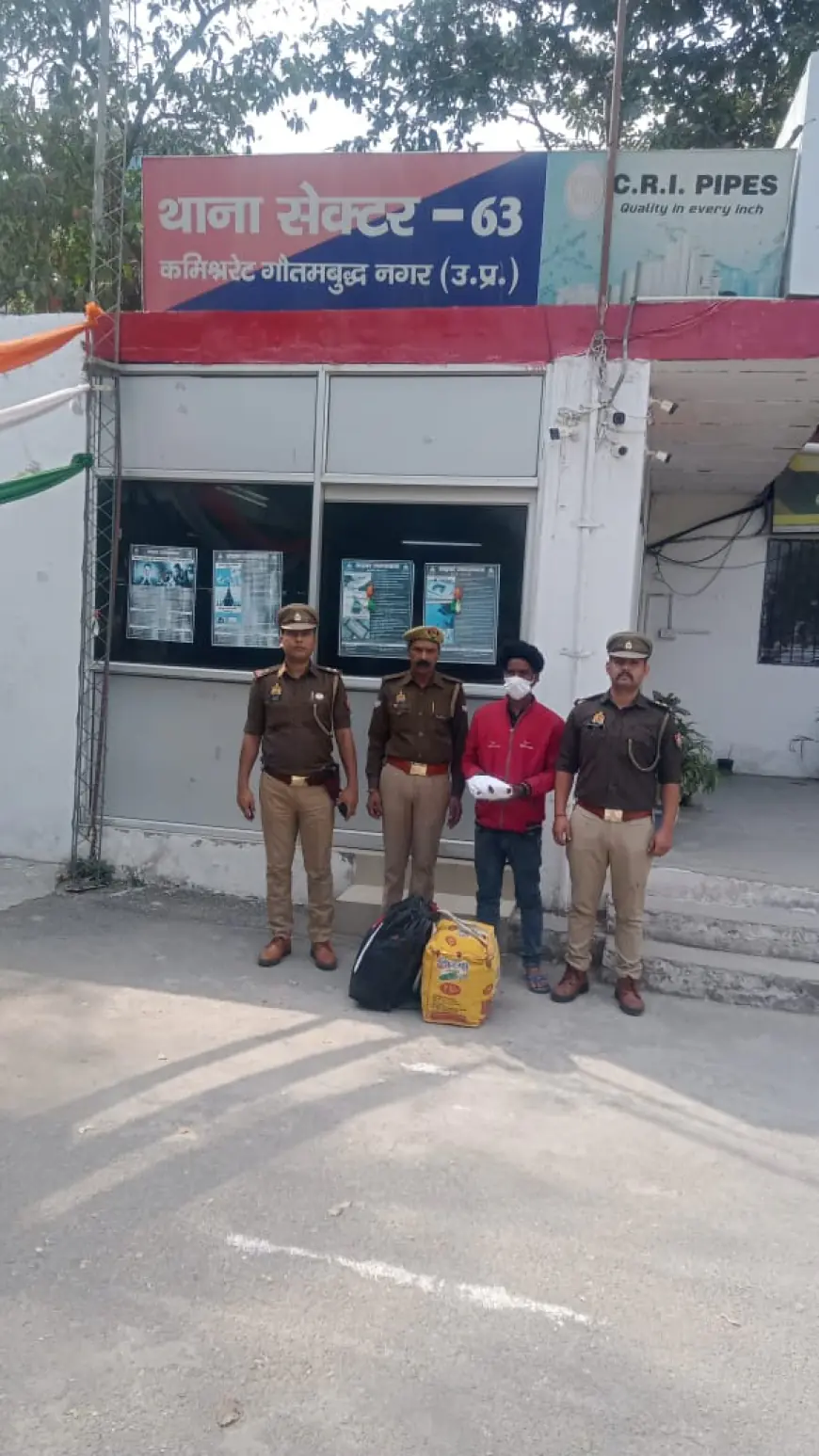 Noida News : नशीले पदार्थ संग तस्कर गिरफ्तार
