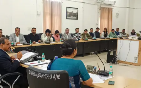 Noida News : गौतमबुद्व नगर में 8 मार्च को राष्ट्रीय लोक अदालत, जनपद न्यायाधीश ने की तैयारियों की समीक्षा