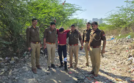 Noida News :  कार में लिफ्ट देकर लूटपाट करने वाला बदमाश पुलिस मुठभेड़ में गिरफ्तार,  पैर में लगी गोली