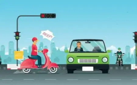 Greater Noida News : सड़क हादसे मे डिलीवरी बॉय की मौत