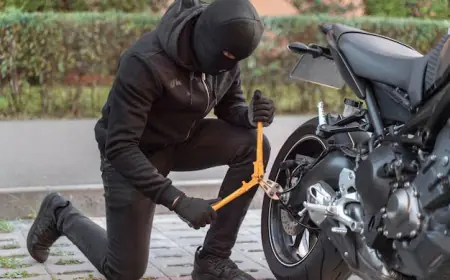 Noida News : विभिन्न जगहों से तीन दो पहिया वाहन चोरी