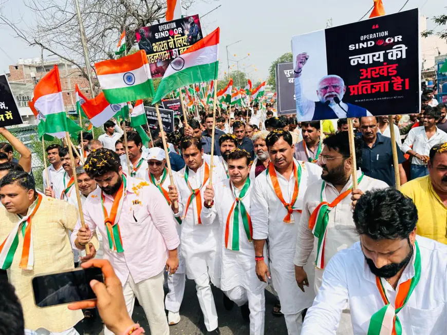 Greater Noida News : भाजपा कार्यकर्ताओं ने सेना के शौर्य को नमन कर कासना में निकाली तिरंगा यात्रा
