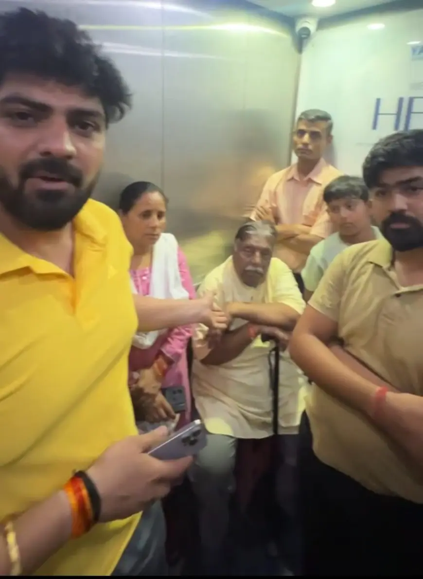 Greater Noida West News : यथार्थ अस्पताल की लिफ्ट मे आधे घंटे तक फंसे रहे 16 लोग