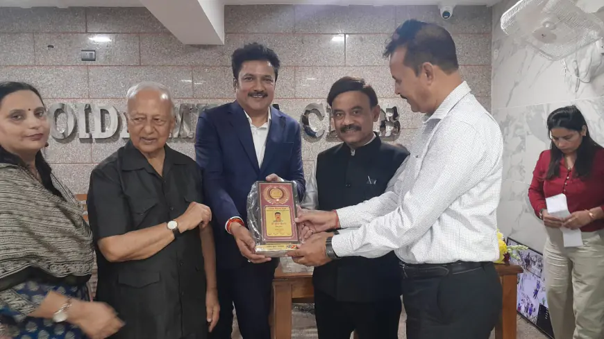 Noida News : पत्रकारिता दिवस पर वरिष्ठ पत्रकार हुए सम्मानित