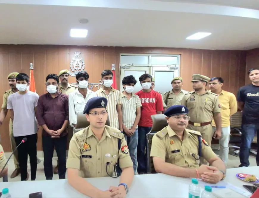 Greater Noida News : ग्राइंडर गे डेटिंग एप के माध्यम से दोस्ती कर लूटपाट करने वाले गैंग के 6 बदमाश गिरफ्तार