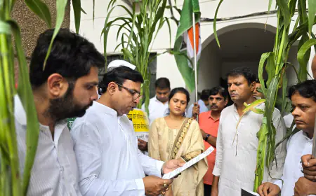 Greater Noida News   कांग्रेस ने किसानों के समर्थन में किया प्रदर्शन, ज्ञापन सौंपा