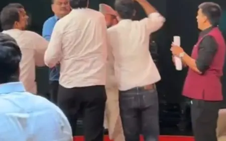 Noida News : सांसद डिंपल यादव पर अभद्र टिप्पणी करने वाले मौलाना के साथ सपा नेताओं ने की मारपीट, सोशल मीडिया पर वीडियो वायरल