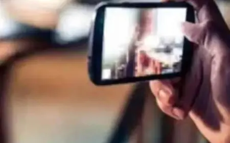 Jewar News : युवती की नहाते समय की बनाई अश्लील फोटो, ब्लैकमेल करने का आरोप