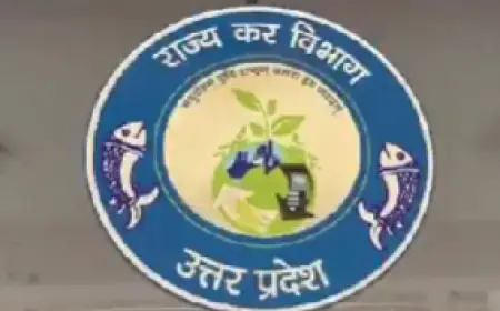 Noida - Ghaziabad News :  गाजियाबाद के सचल दल में तैनात राजय कर अधिकारी भ्रष्टाचार के आरोप में निलंबित, नोएडा में तैनात आईएएस अधिकारी पर लगाया था कई गंभीर आरोप