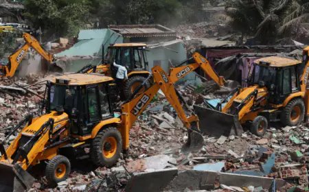 Noida News : सुथ्याना गांव में अवैध निर्माण पर चलेगा बुलडोजर, जिला प्रशासन ने शुरू की कवायद