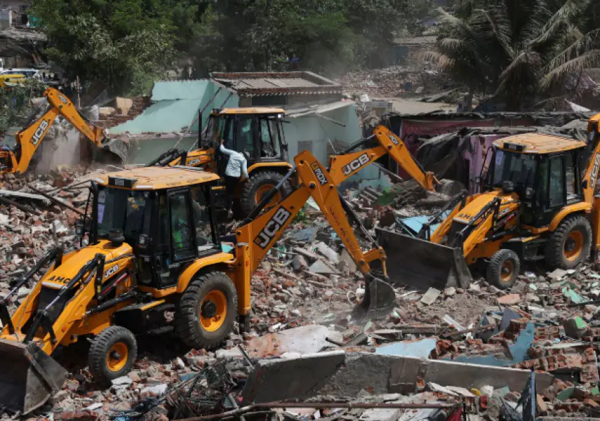 Noida News : सुथ्याना गांव में अवैध निर्माण पर चलेगा बुलडोजर, जिला प्रशासन ने शुरू की कवायद