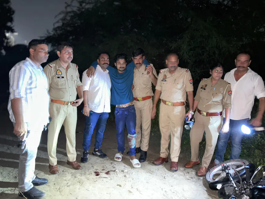 Noida News : हत्या के प्रयास के मामले में वांछित 25 हजार रुपए का इनामी बदमाश पुलिस मुठभेड़ में घायल
